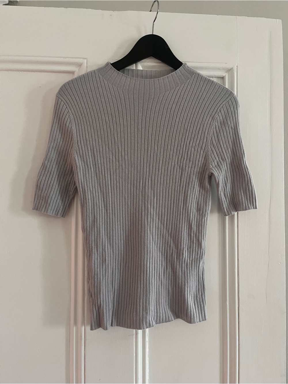Ann Taylor Ribbed Short-Sleeve Knit Top in Light Gray